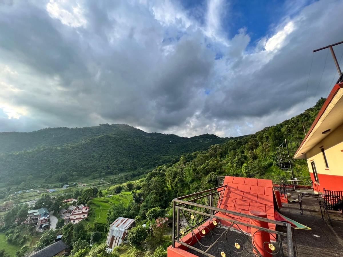 Green Hills Yoga Retreat Похара Екстериор снимка