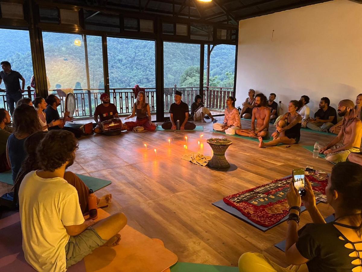 Green Hills Yoga Retreat Похара Екстериор снимка