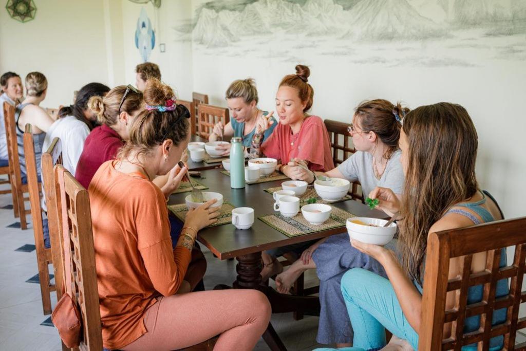Green Hills Yoga Retreat Похара Екстериор снимка