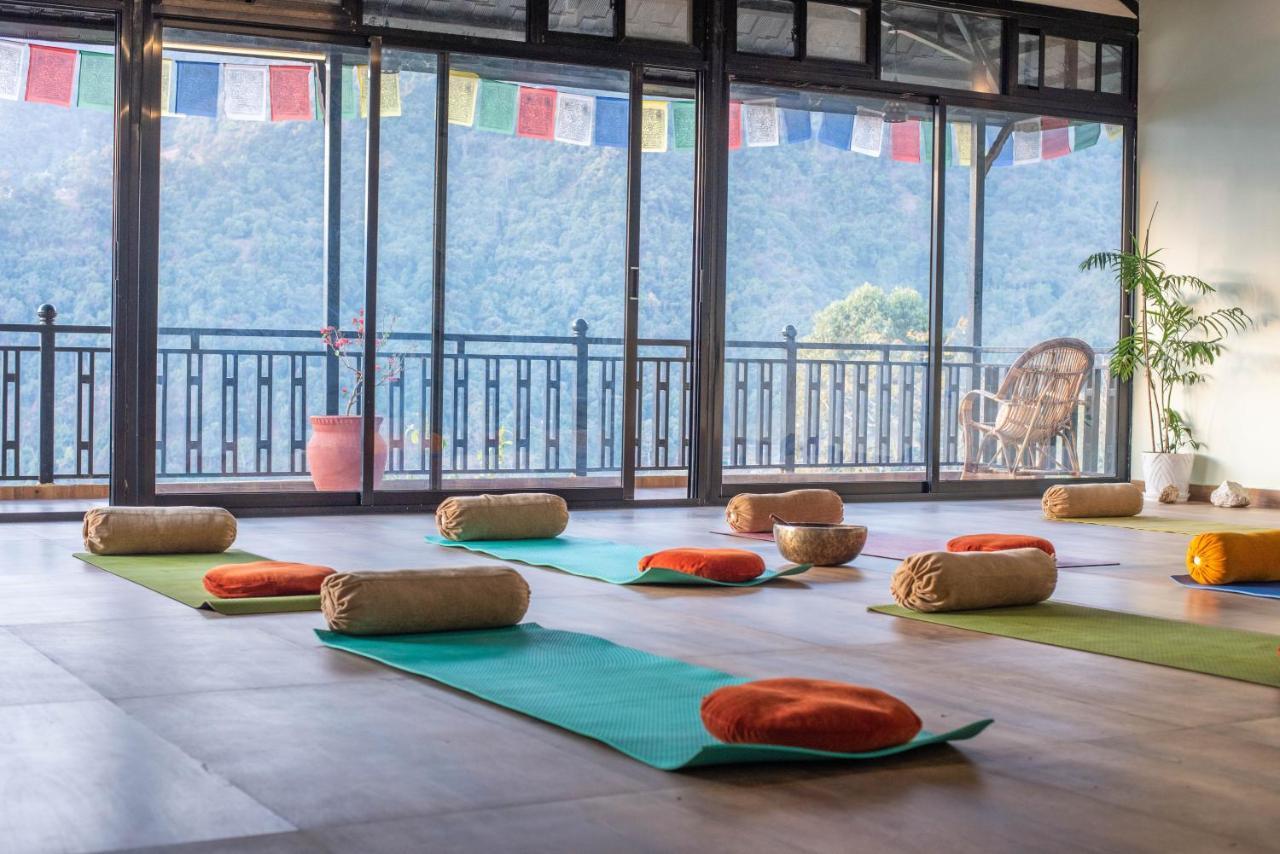 Green Hills Yoga Retreat Похара Екстериор снимка